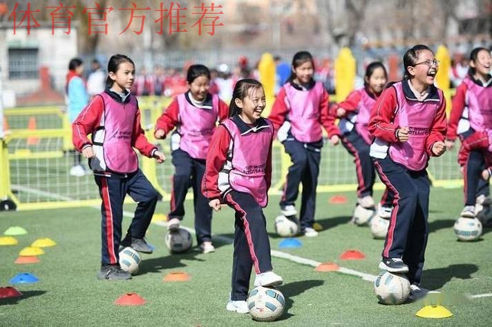 足球公益携手SOS儿童村 亚足联-中国足协社会责任活动在蓉举行 足球公益携手SOS儿童村 亚足联-中国足协社会责任活动在蓉举行